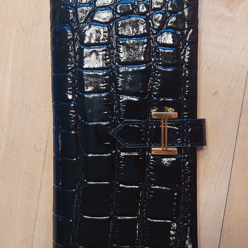 Black wallet